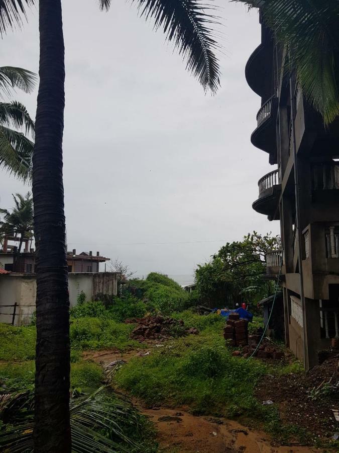 Velankanni Beach House Hotel กาลังกูติ ภายนอก รูปภาพ